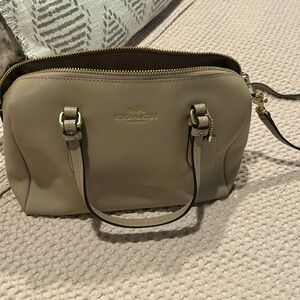 Satchel bag
Coach